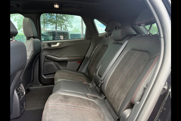 Ford Kuga 2.5 PHEV ST-Line X - Automaat - Pano/Schuifdak - Trekhaak - Navi