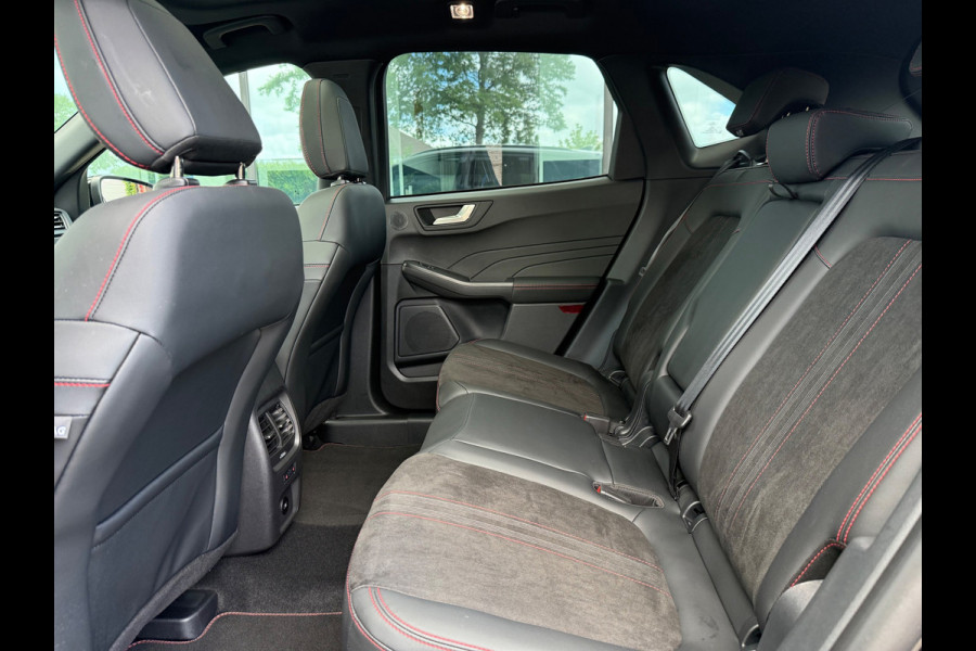 Ford Kuga 2.5 PHEV ST-Line X - Automaat - Pano/Schuifdak - Trekhaak - Navi
