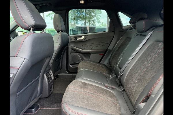 Ford Kuga 2.5 PHEV ST-Line X - Automaat - Pano/Schuifdak - Trekhaak - Navi