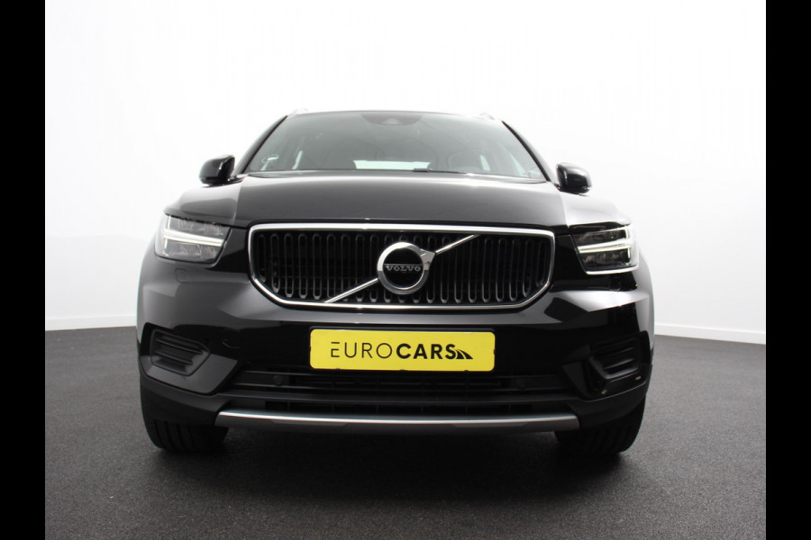Volvo XC40 2.0 T3 Momentum Navigatie Climate control Cruise control Parkeersensor achter LED Navigatie Verwarmde voorstoelen Apple Carplay/ Android Auto