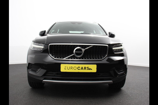 Volvo XC40 2.0 T3 Momentum Navigatie Climate control Cruise control Parkeersensor achter LED Navigatie Verwarmde voorstoelen Apple Carplay/ Android Auto