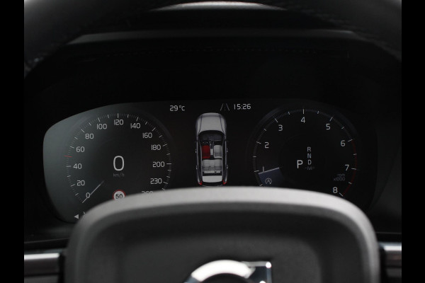 Volvo XC40 2.0 T3 Momentum Navigatie Climate control Cruise control Parkeersensor achter LED Navigatie Verwarmde voorstoelen Apple Carplay/ Android Auto