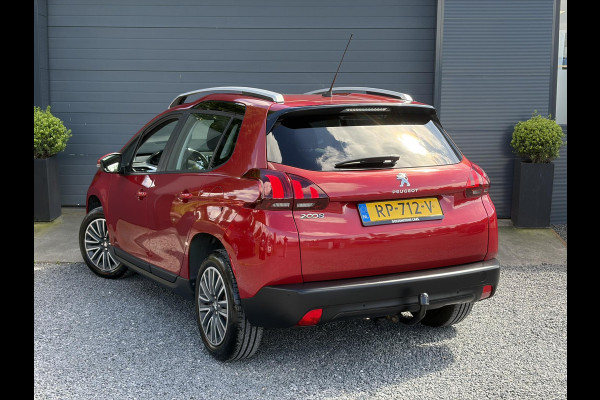 Peugeot 2008 1.2 PureTech Blue Lion 110pk,Carplay,Trekhaak,Pano,Navi,Airco,Cruise,Pdc,N.A.P,Nieuwe Apk bij Aflevering