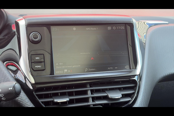 Peugeot 2008 1.2 PureTech Blue Lion 110pk,Carplay,Trekhaak,Pano,Navi,Airco,Cruise,Pdc,N.A.P,Nieuwe Apk bij Aflevering