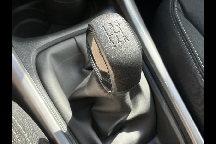 Peugeot 2008 1.2 PureTech Blue Lion 110pk,Carplay,Trekhaak,Pano,Navi,Airco,Cruise,Pdc,N.A.P,Nieuwe Apk bij Aflevering