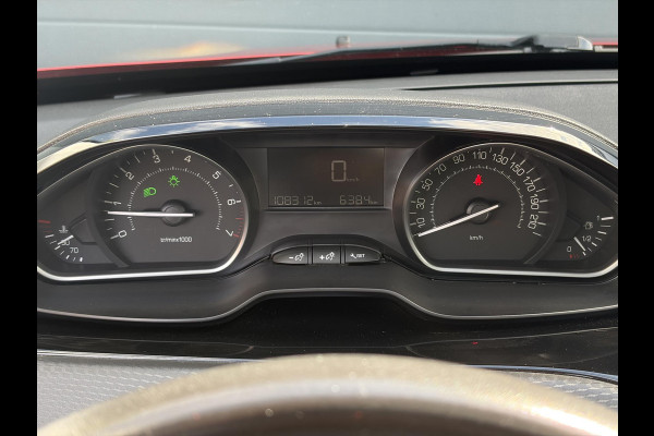 Peugeot 2008 1.2 PureTech Blue Lion 110pk,Carplay,Trekhaak,Pano,Navi,Airco,Cruise,Pdc,N.A.P,Nieuwe Apk bij Aflevering