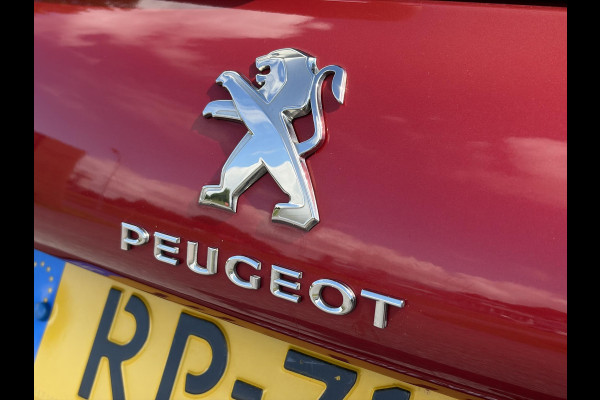 Peugeot 2008 1.2 PureTech Blue Lion 110pk,Carplay,Trekhaak,Pano,Navi,Airco,Cruise,Pdc,N.A.P,Nieuwe Apk bij Aflevering