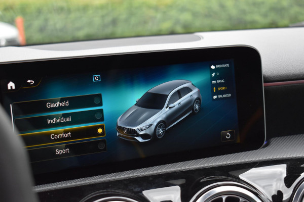 Mercedes-Benz A-Klasse AMG 45 S 4MATIC+ Pano HUD Lane Burmester 360C Keyless