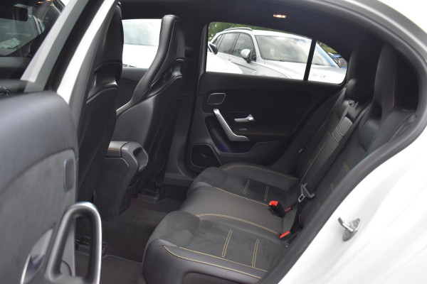 Mercedes-Benz A-Klasse AMG 45 S 4MATIC+ Pano HUD Lane Burmester 360C Keyless