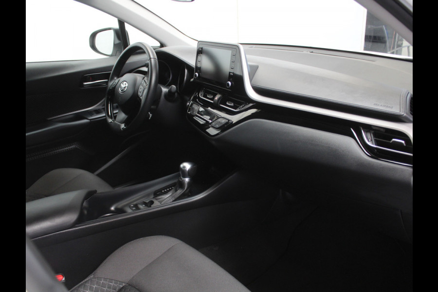 Toyota C-HR 1.8 Hybrid Active CLIMATE | CAMERA | LED | CARPLAY | LMV17 | ADAPCRUISE | DAB
