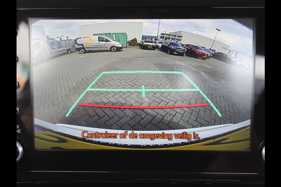 Toyota C-HR 1.8 Hybrid Active CLIMATE | CAMERA | LED | CARPLAY | LMV17 | ADAPCRUISE | DAB