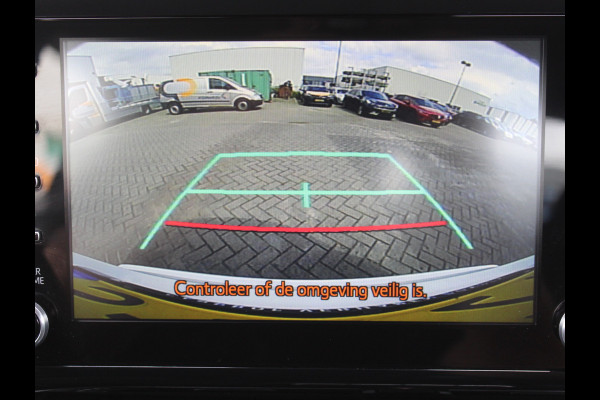 Toyota C-HR 1.8 Hybrid Active CLIMATE | CAMERA | LED | CARPLAY | LMV17 | ADAPCRUISE | DAB
