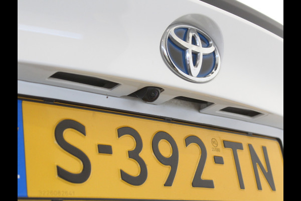 Toyota C-HR 1.8 Hybrid Active CLIMATE | CAMERA | LED | CARPLAY | LMV17 | ADAPCRUISE | DAB