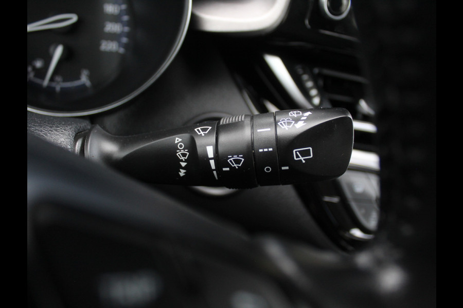 Toyota C-HR 1.8 Hybrid Active CLIMATE | CAMERA | LED | CARPLAY | LMV17 | ADAPCRUISE | DAB
