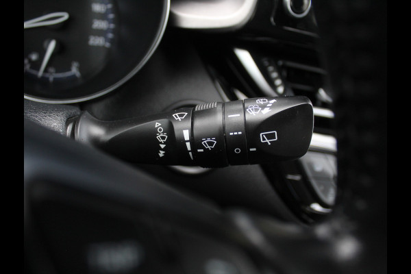 Toyota C-HR 1.8 Hybrid Active CLIMATE | CAMERA | LED | CARPLAY | LMV17 | ADAPCRUISE | DAB