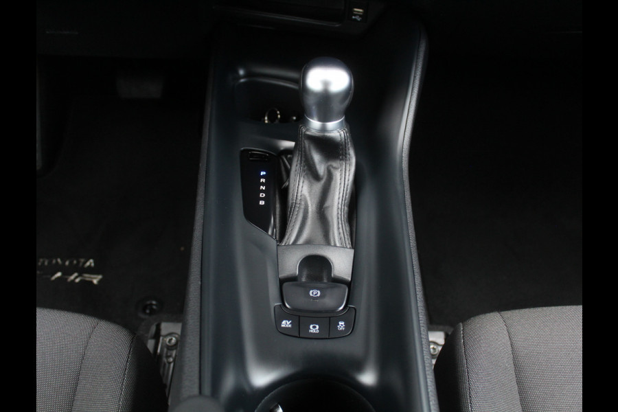 Toyota C-HR 1.8 Hybrid Active CLIMATE | CAMERA | LED | CARPLAY | LMV17 | ADAPCRUISE | DAB