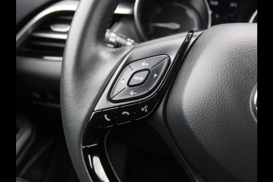 Toyota C-HR 1.8 Hybrid Active CLIMATE | CAMERA | LED | CARPLAY | LMV17 | ADAPCRUISE | DAB