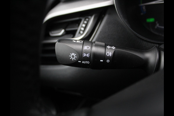Toyota C-HR 1.8 Hybrid Active CLIMATE | CAMERA | LED | CARPLAY | LMV17 | ADAPCRUISE | DAB