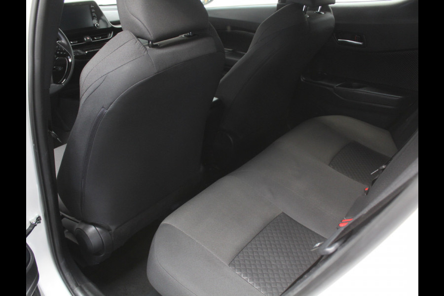 Toyota C-HR 1.8 Hybrid Active CLIMATE | CAMERA | LED | CARPLAY | LMV17 | ADAPCRUISE | DAB