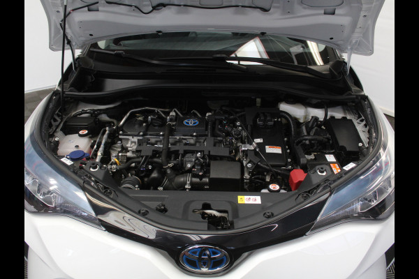 Toyota C-HR 1.8 Hybrid Active CLIMATE | CAMERA | LED | CARPLAY | LMV17 | ADAPCRUISE | DAB