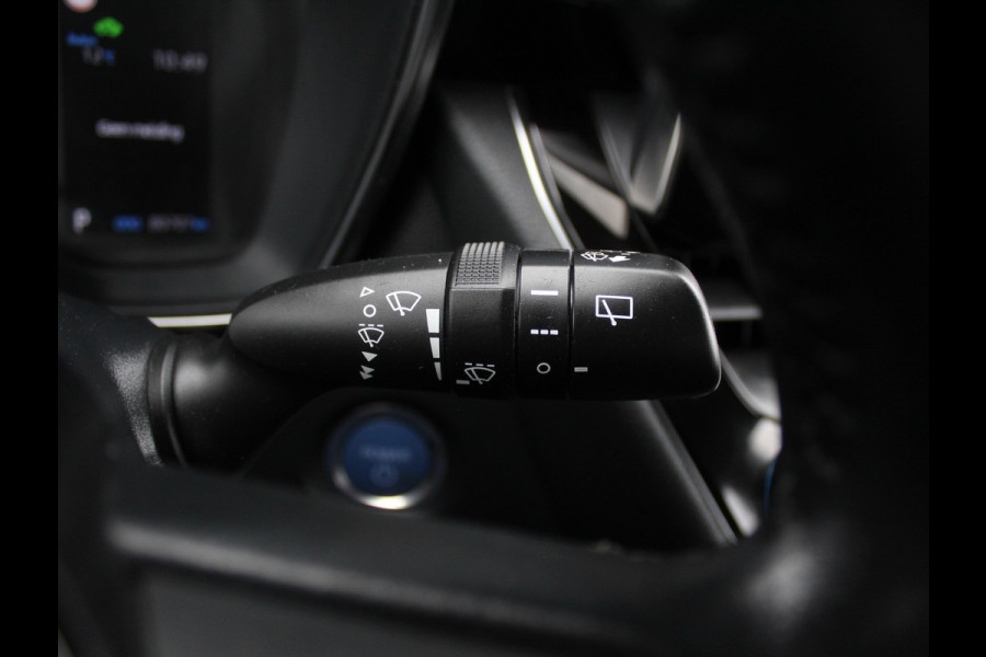 Toyota Corolla Touring Sports 1.8 Hybrid Active CAMERA | CARPLAY | ADAPCRUISE | CLIMATE | DAB | LED | LMV16 | NAVI