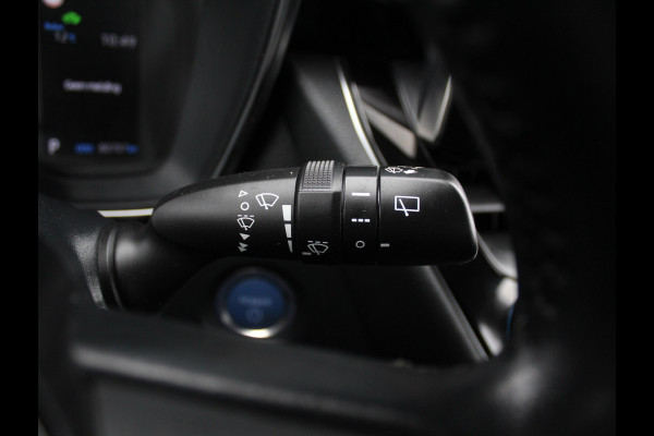 Toyota Corolla Touring Sports 1.8 Hybrid Active CAMERA | CARPLAY | ADAPCRUISE | CLIMATE | DAB | LED | LMV16 | NAVI