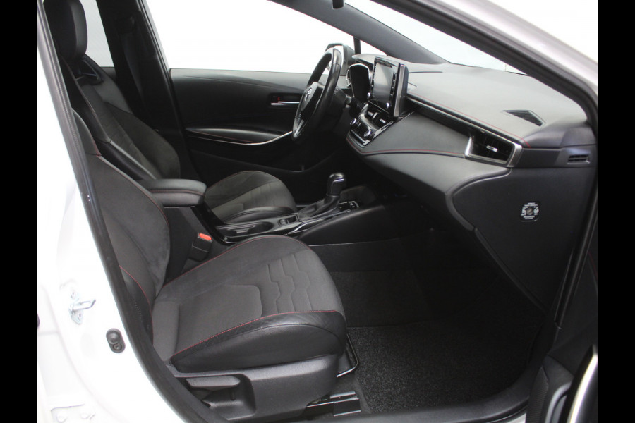 Toyota Corolla Touring Sports 1.8 Hybrid Executive CLIMATE | STOELVERW | ADAPCRUISE | DAB | ELEC-AKLEP | LED | CAMERA | PDC | NAVI | LMV17 | CARPLAY