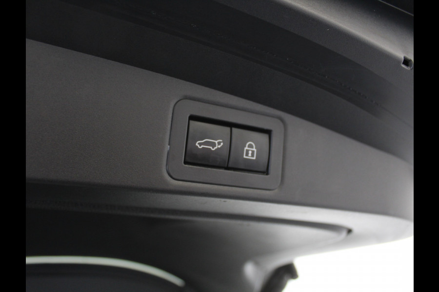Toyota Corolla Touring Sports 1.8 Hybrid Executive CLIMATE | STOELVERW | ADAPCRUISE | DAB | ELEC-AKLEP | LED | CAMERA | PDC | NAVI | LMV17 | CARPLAY