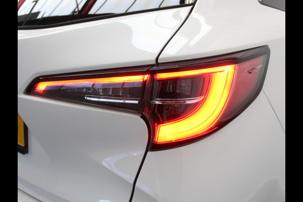 Toyota Corolla Touring Sports 1.8 Hybrid Executive CLIMATE | STOELVERW | ADAPCRUISE | DAB | ELEC-AKLEP | LED | CAMERA | PDC | NAVI | LMV17 | CARPLAY