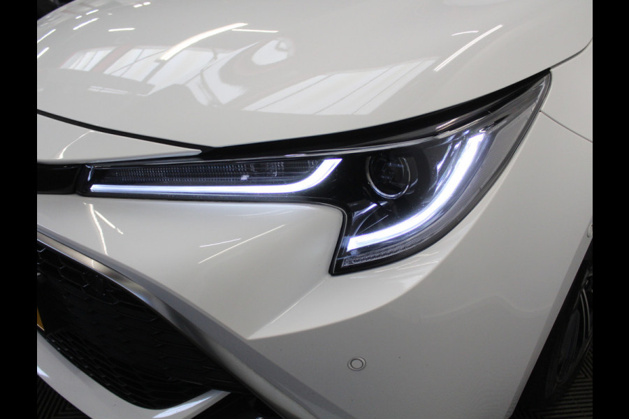 Toyota Corolla Touring Sports 1.8 Hybrid Executive CLIMATE | STOELVERW | ADAPCRUISE | DAB | ELEC-AKLEP | LED | CAMERA | PDC | NAVI | LMV17 | CARPLAY