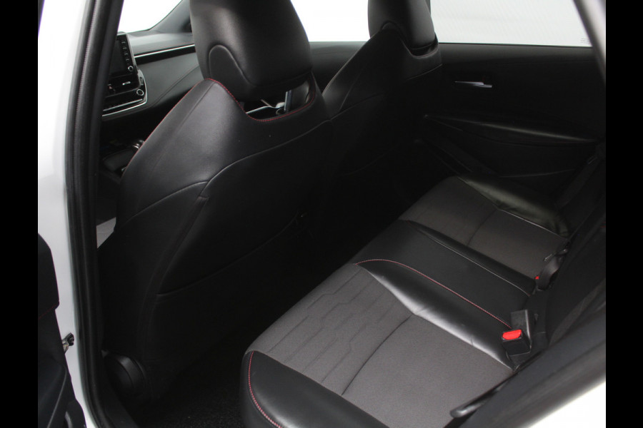 Toyota Corolla Touring Sports 1.8 Hybrid Executive CLIMATE | STOELVERW | ADAPCRUISE | DAB | ELEC-AKLEP | LED | CAMERA | PDC | NAVI | LMV17 | CARPLAY
