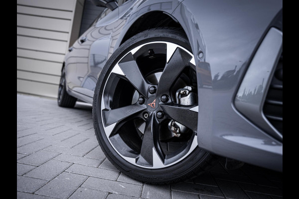 CUPRA Leon Sportstourer 1.5 eTSI Business Edition - Pano l ACC l Sfeerverl. l Camera
