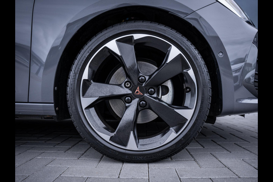 CUPRA Leon Sportstourer 1.5 eTSI Business Edition - Pano l ACC l Sfeerverl. l Camera
