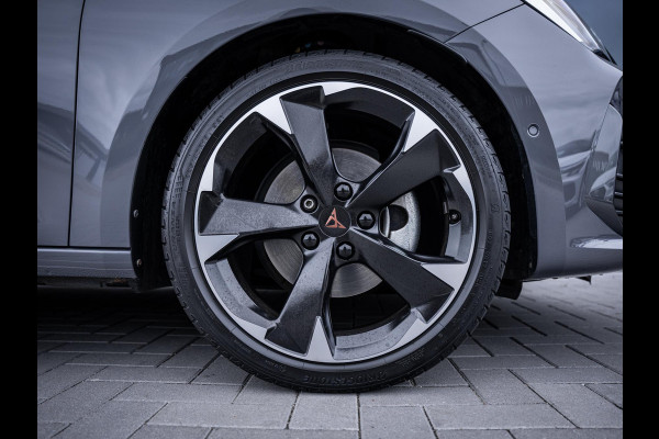 CUPRA Leon Sportstourer 1.5 eTSI Business Edition - Pano l ACC l Sfeerverl. l Camera
