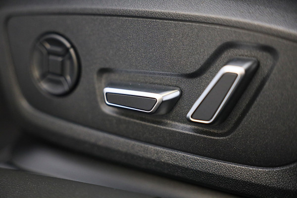 Audi A6 Avant 55 TFSI e Quattro RS6 Look / RS Zetels / Head Up / B & O / Leder / Softclose / F1 / Lane Assist / Open Pano / 22 Inc
