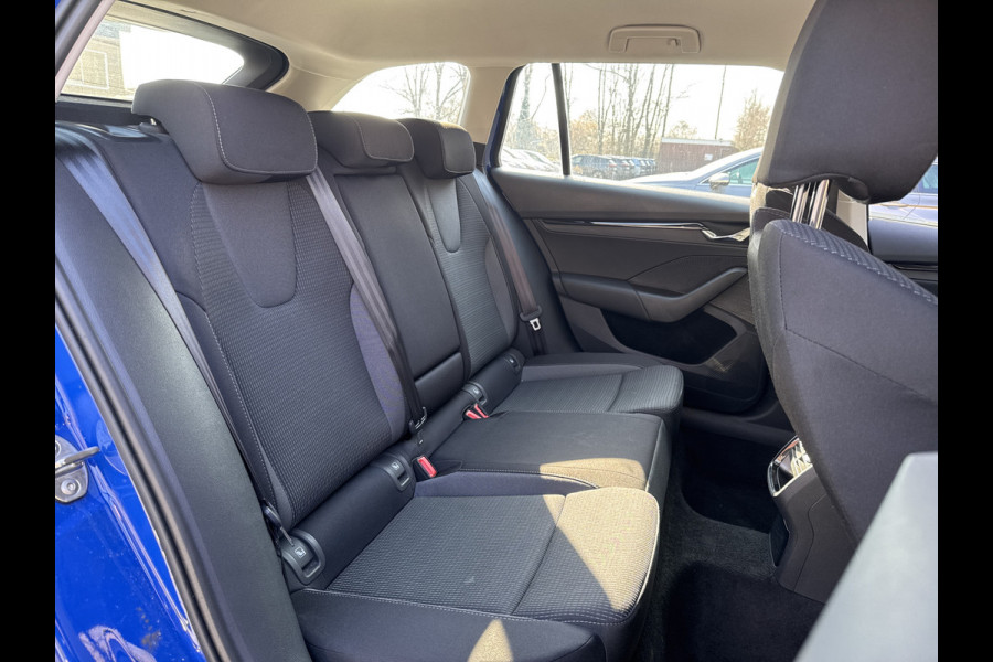 Škoda Octavia Combi TSI iV 204PK PHEV BUSINESS EDITION VIRTUAL/CRUISE/CARPLAY****