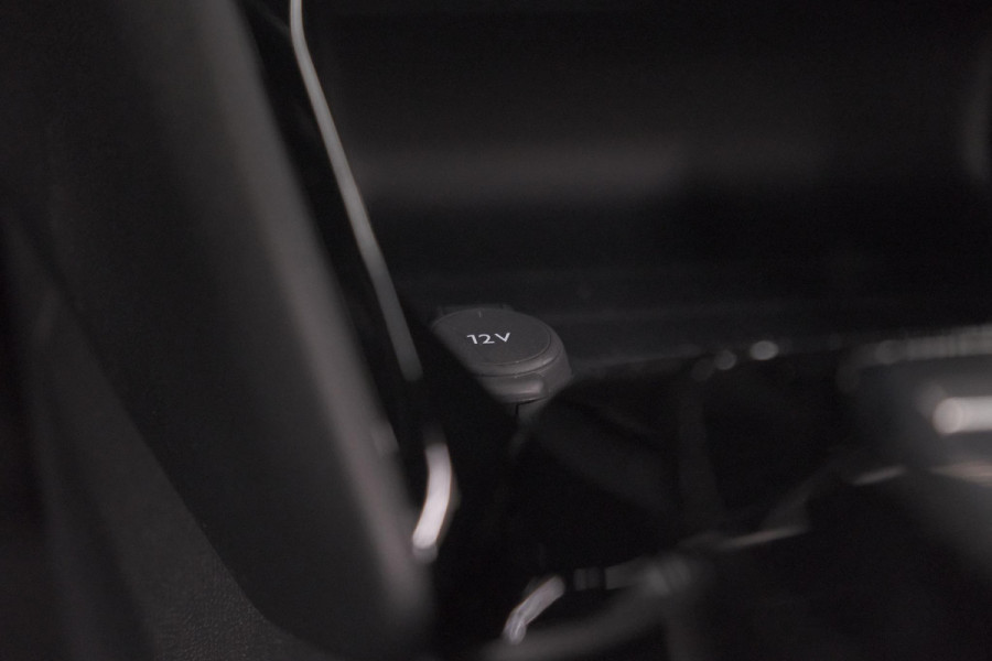 Peugeot 2008 Hybrid 145 e-DCS6 Allure | 360 Camera | Adaptieve Cruise Control | Navigatie | Dodehoekdetectie