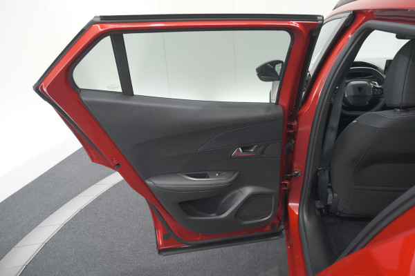 Peugeot 2008 Hybrid 145 e-DCS6 Allure | 360 Camera | Adaptieve Cruise Control | Navigatie | Dodehoekdetectie