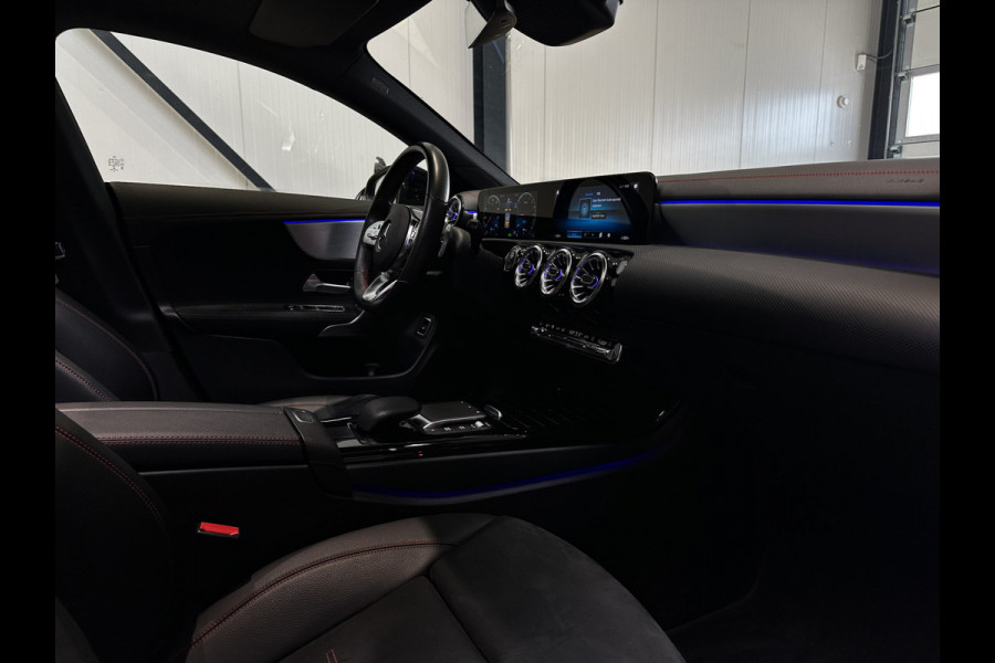 Mercedes-Benz CLA-Klasse 250 e AMG Pano | Memory | ACC | Camera | Multi | 1e eig