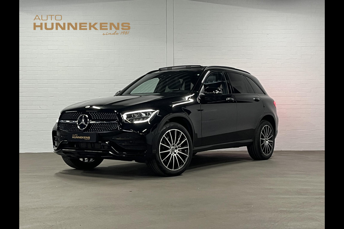 Mercedes-Benz GLC300e AMG Line Trekhaak | Open dak | Distronic | Stoelverwarming | Ambient verlichting | 360 camera | Keyless