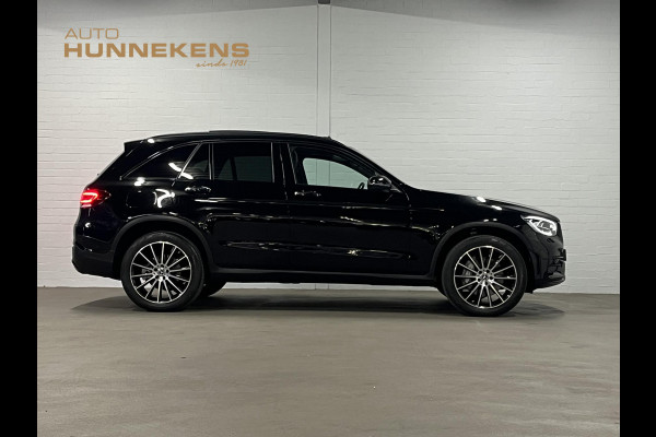 Mercedes-Benz GLC300e AMG Line Trekhaak | Open dak | Distronic | Stoelverwarming | Ambient verlichting | 360 camera | Keyless
