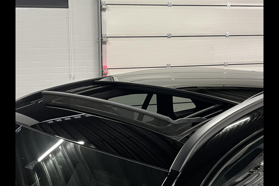 Mercedes-Benz GLC300e AMG Line Trekhaak | Open dak | Distronic | Stoelverwarming | Ambient verlichting | 360 camera | Keyless