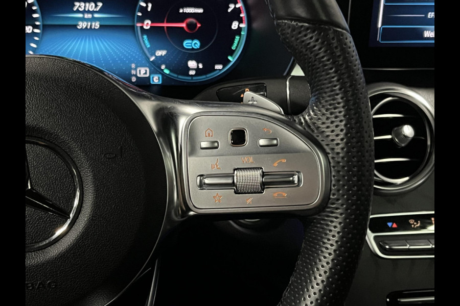 Mercedes-Benz GLC300e AMG Line Trekhaak | Open dak | Distronic | Stoelverwarming | Ambient verlichting | 360 camera | Keyless