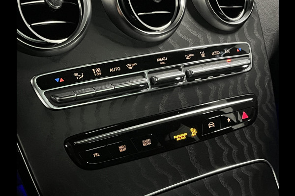 Mercedes-Benz GLC300e AMG Line Trekhaak | Open dak | Distronic | Stoelverwarming | Ambient verlichting | 360 camera | Keyless