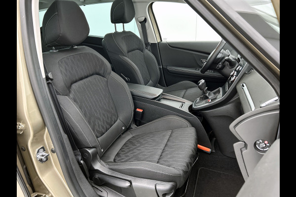 Renault Grand Scénic 1.3 TCe 116PK Limited 1e EIGENAAR | DEALER ONDERHOUDEN | PANORAMDAK | NAVI | PARK. SENSOREN V+A