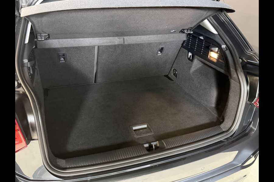 Audi Q2 35 TFSI Pro Line | ACC | Apple Carplay | | Camera | Stoelverwarming