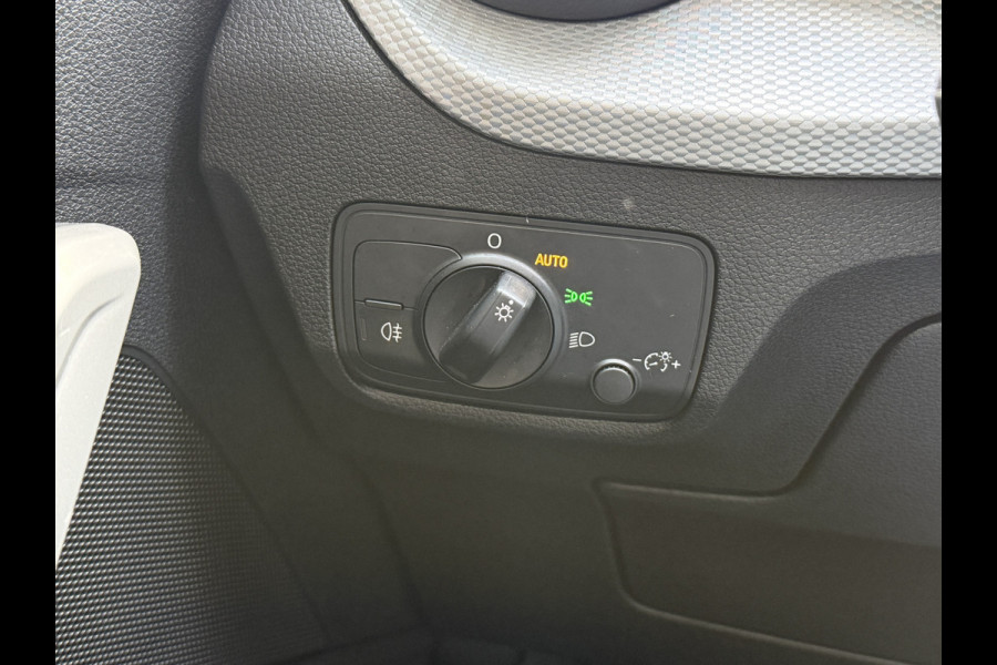 Audi Q2 35 TFSI Pro Line | ACC | Apple Carplay | | Camera | Stoelverwarming