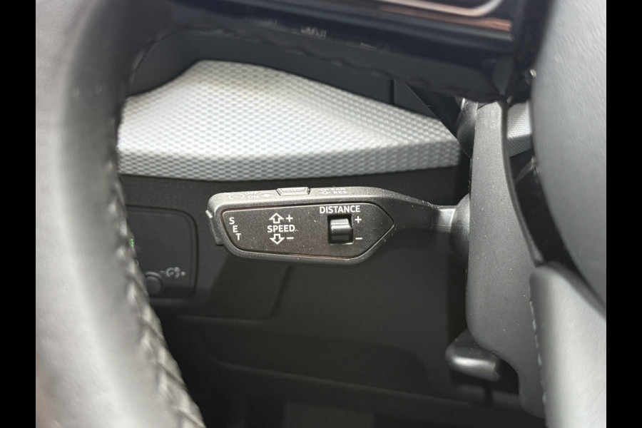 Audi Q2 35 TFSI Pro Line | ACC | Apple Carplay | | Camera | Stoelverwarming