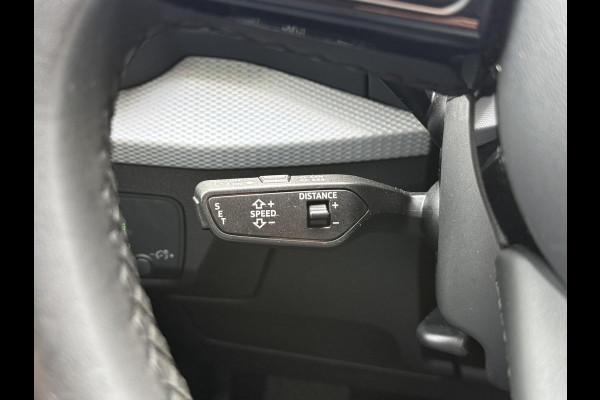 Audi Q2 35 TFSI Pro Line | ACC | Apple Carplay | | Camera | Stoelverwarming
