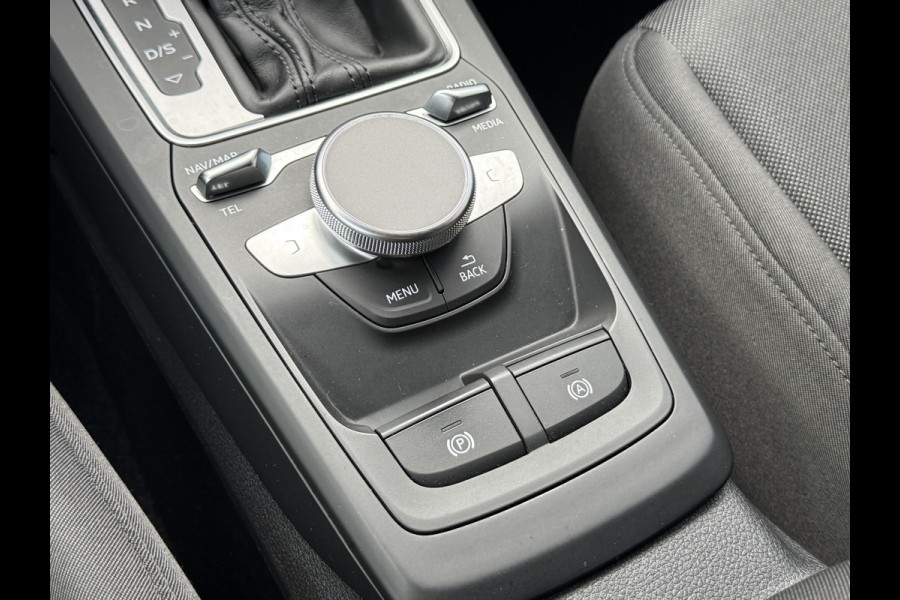 Audi Q2 35 TFSI Pro Line | ACC | Apple Carplay | | Camera | Stoelverwarming